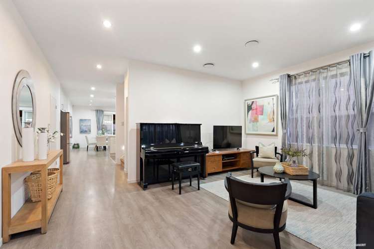 18 Ballindrait Drive Flat Bush_5