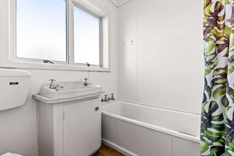 8 Barton Avenue Marewa_10