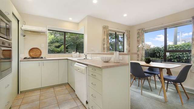 107 Birdwood Avenue Beckenham_2