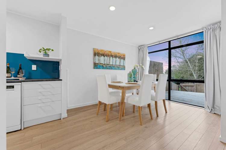 2/30b Verbena Road Birkdale_7