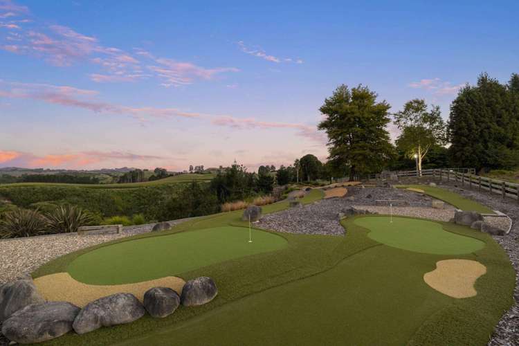 'Emotional decision' - NZ’s first small golf course hits the market for sale