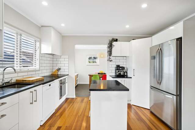 1/63 Lancaster Road Beach Haven_1