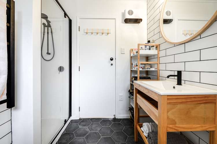 24 Camden Place Pukete_16