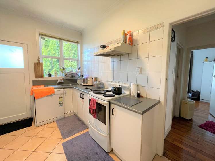 1/1 Hazel Avenue Mount Roskill_4