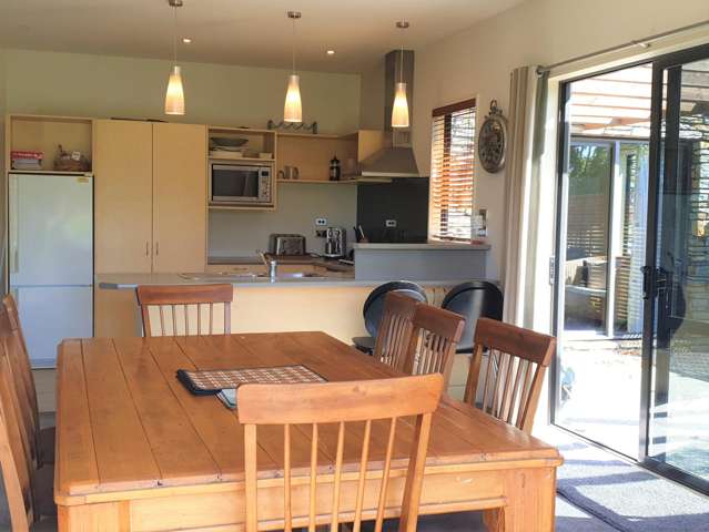 6/7 Orchard Road Wanaka_1