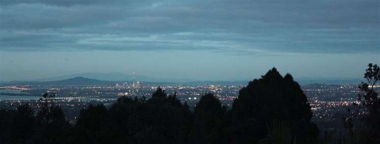 471 Scenic Drive Waiatarua_16