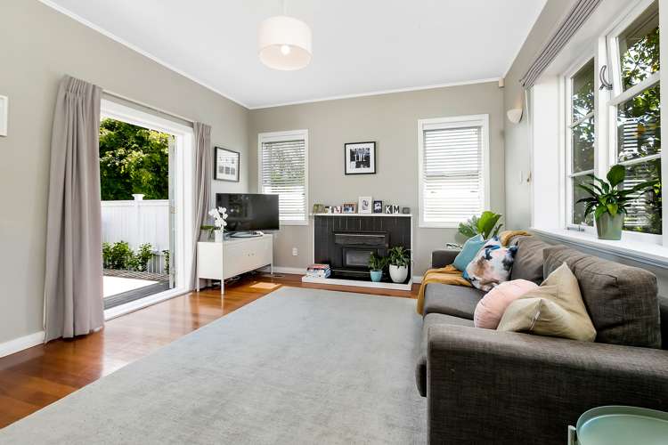 11 Kiwi Road Point Chevalier_2