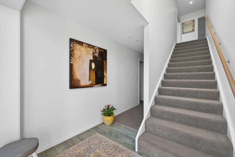 24 Hillplough Heights Richmond_17