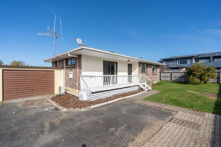 11a Inverness Avenue Hamilton East_14