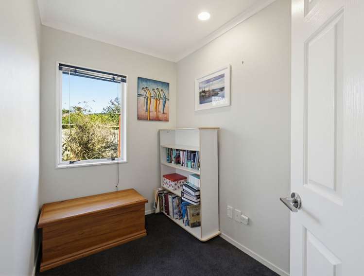 27 Basley Road Owhata_17