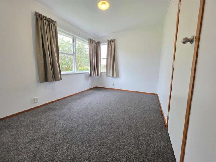 12 Aronui Terrace Kelston_5