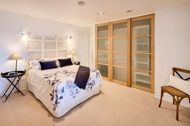 1/16 Oriental Terrace Oriental Bay_16