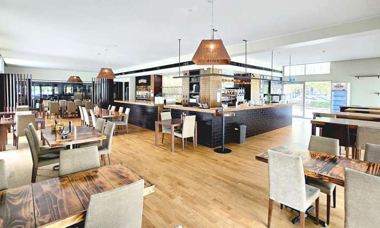 14 Show Place Addington_3