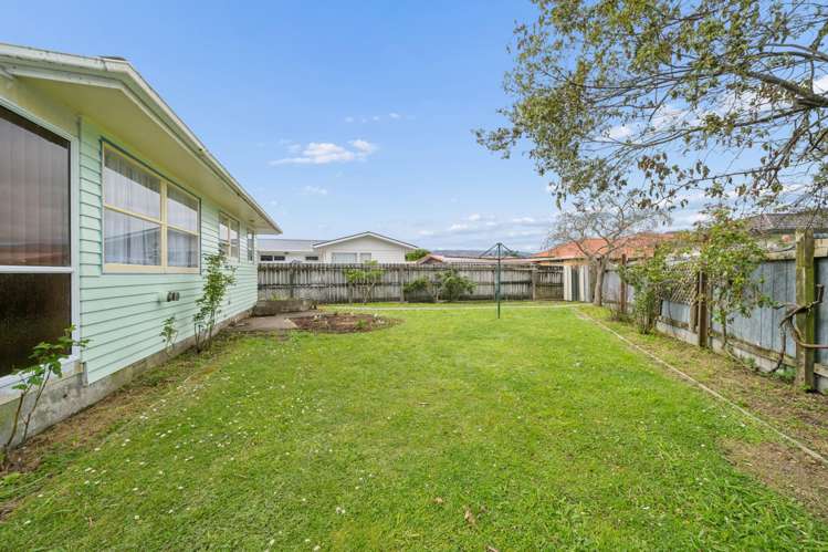13 Kerepehi Grove Wainuiomata_14
