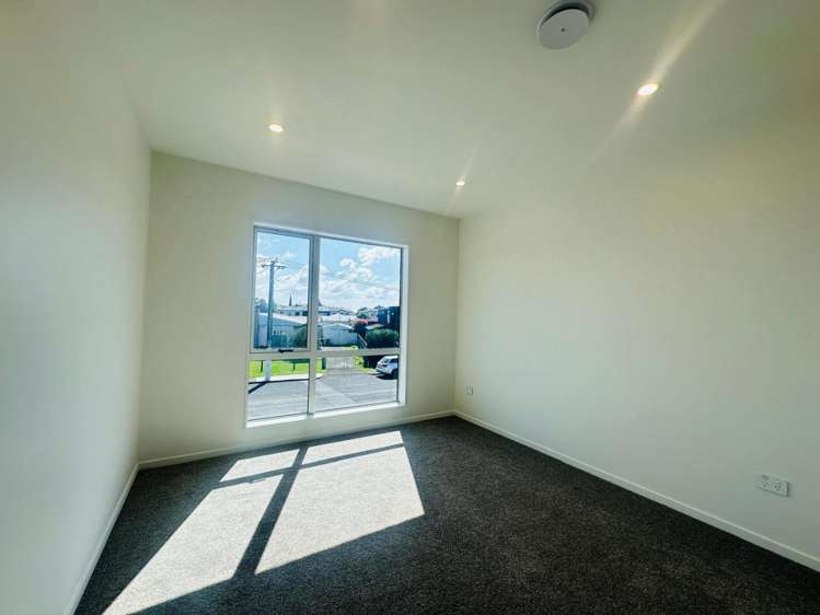 115 Luke Street East 10057_5