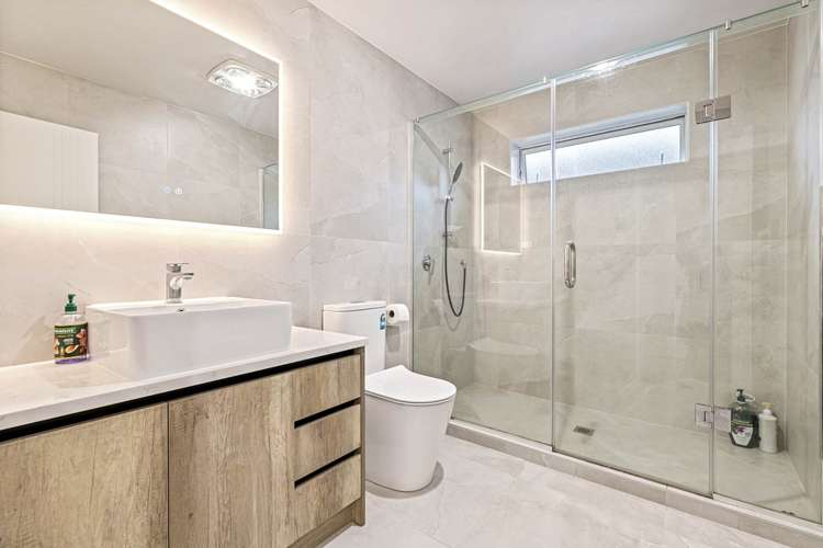 114 McQuoids Road Flat Bush_21