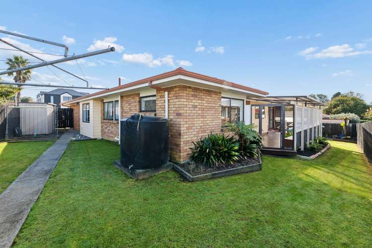28 Booralee Avenue Botany Downs_3