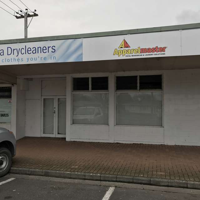 Compact retail in suburban shopping centre