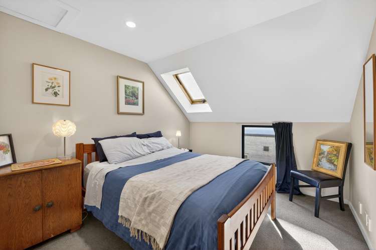 79 Holly Road St Albans_11