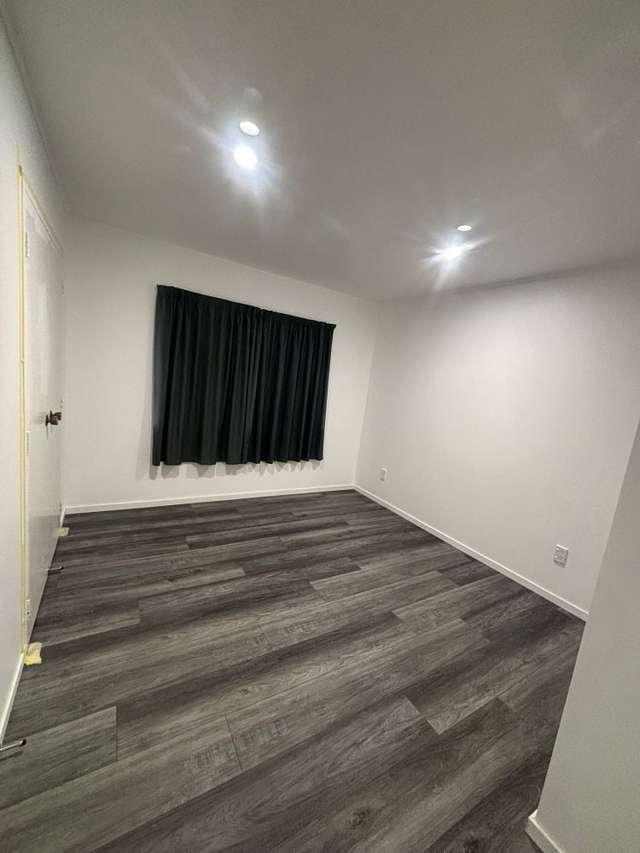 2/28 Lilburn Crescent Massey_3