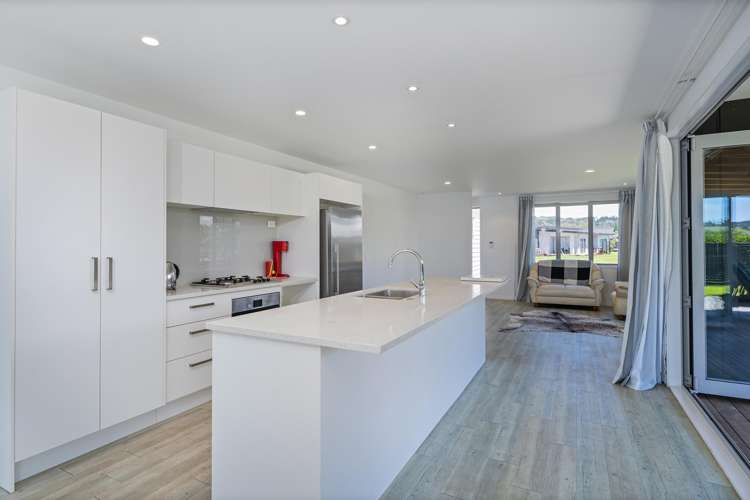 42 Longreach Drive Cooks Beach_6