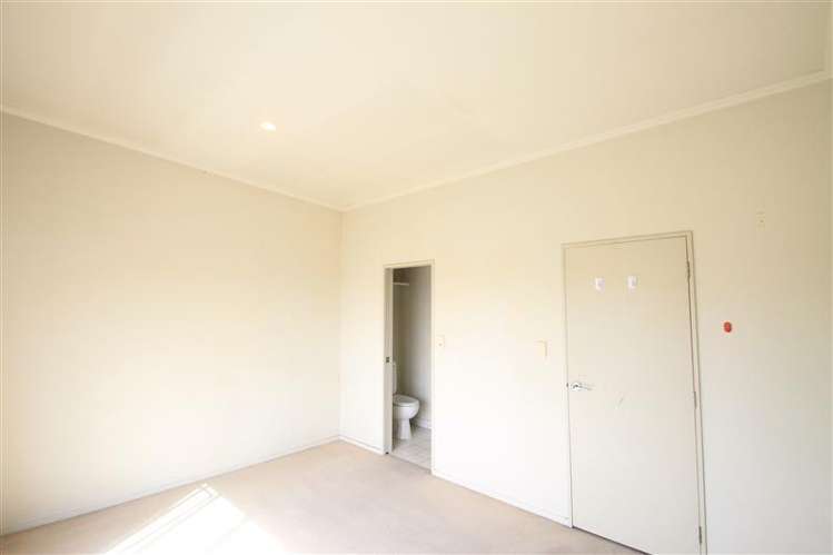 13/8 Quay Street Auckland Central_2