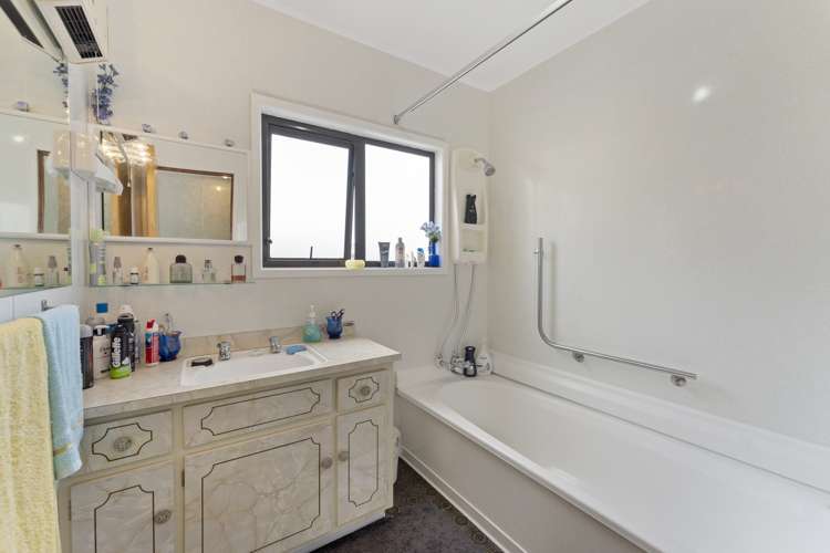 1038 Mountain Road Inglewood_13