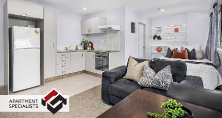 9h/2 Whitaker Place_0