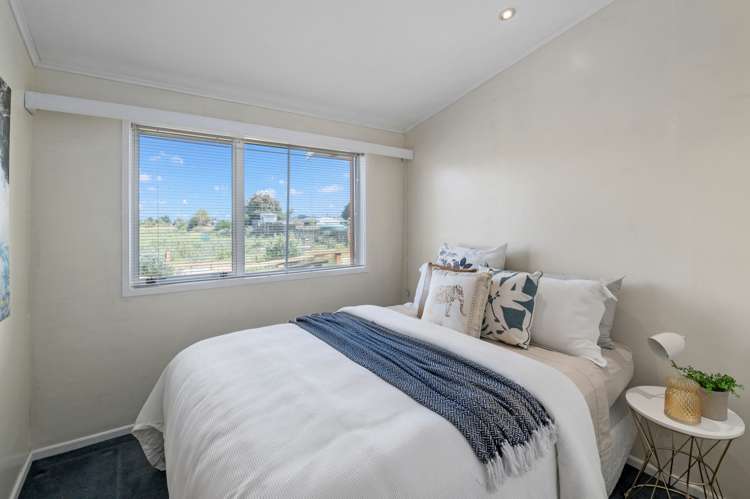 2 Barclay Grove Hokio Beach_8