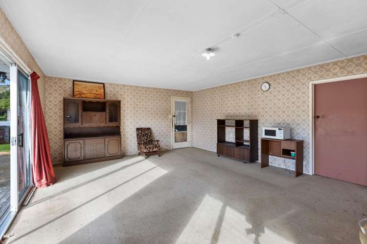 6 Briscoe Street Awakino_13