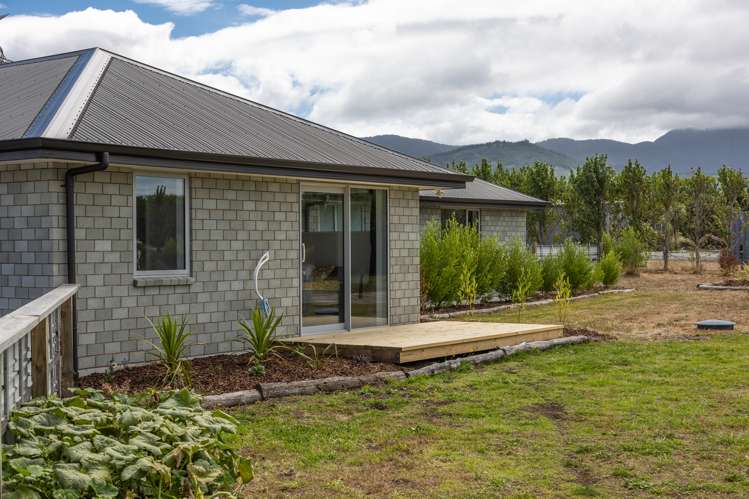 32 Hinepango Drive Rarangi_24