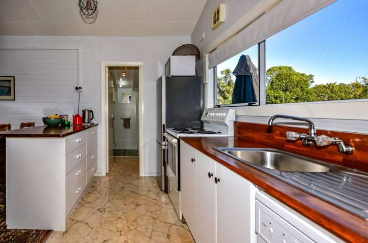 102 Pacific Drive Southbridge_13