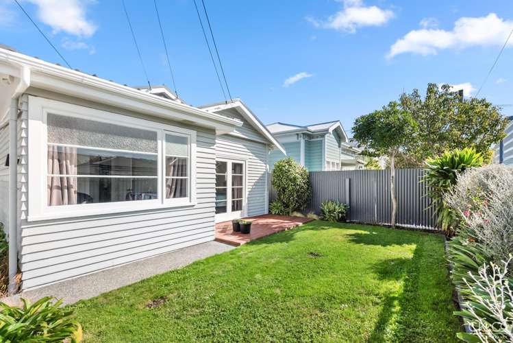 8 Huia Street Petone_17