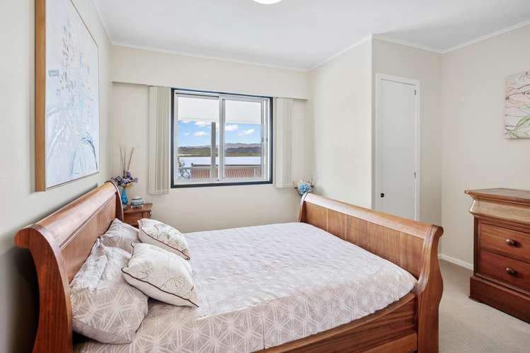 10 Johnson Street Onerahi_14