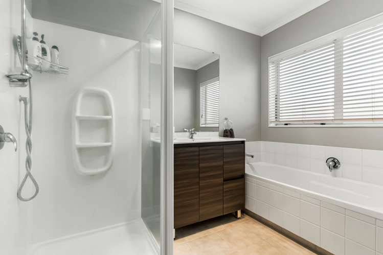 200 Carnoustie Drive Wattle Downs_10