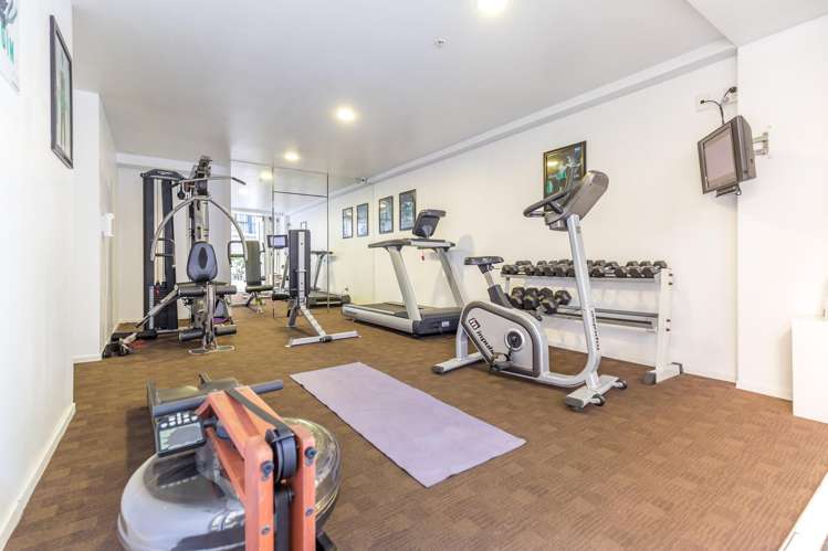 701/10 Waterloo Quadrant Auckland Central_11