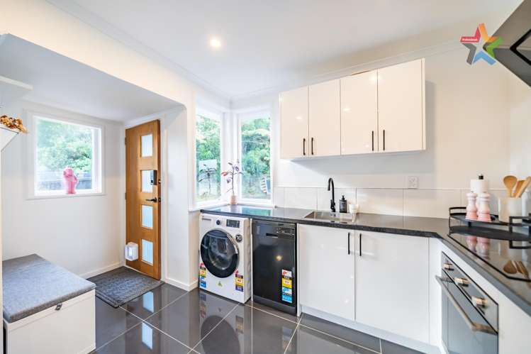 5/17 Kowhai Street Naenae_8