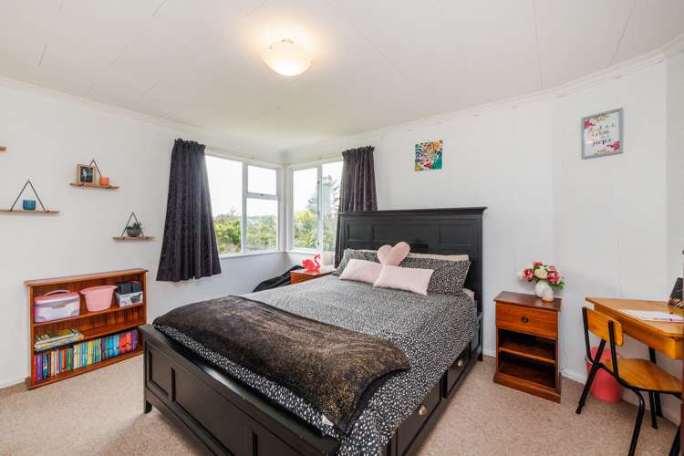 12 Clive Street Halcombe_14