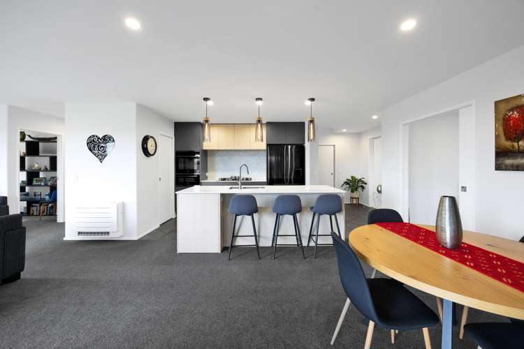 8d Amy Way Bell Block_7