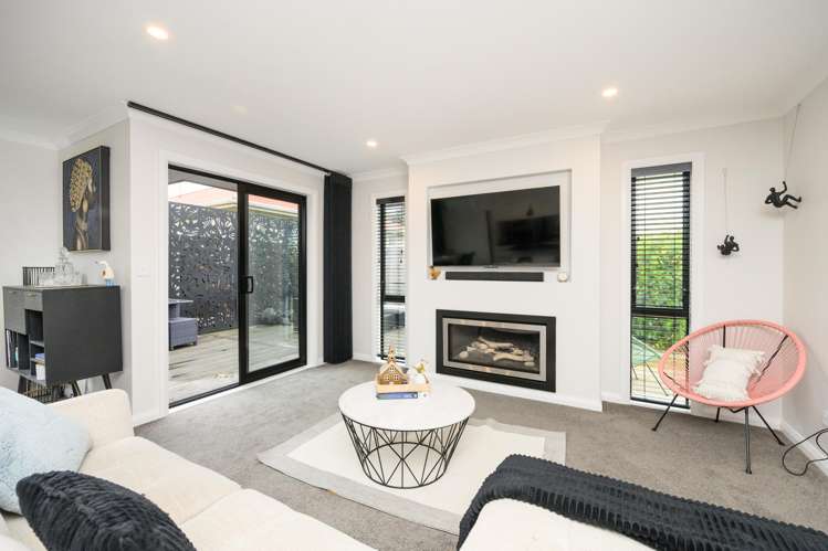 6 Ngaio Street West End_18