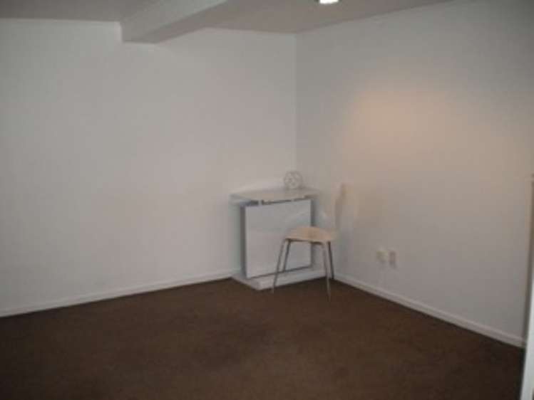 1/80 Sylvan Crescent Te Atatu South_14