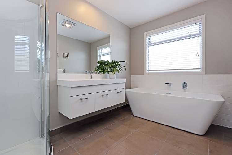 16 Wanaka Place Poraiti_8