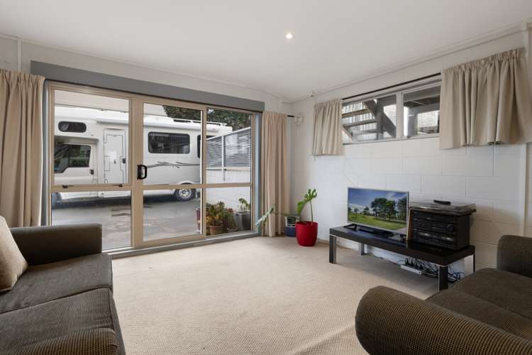 52a Levers Road Matua_13