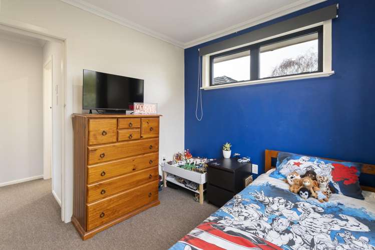 2 Croxley Place Terrace End_18