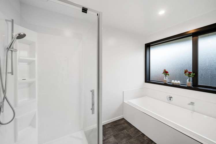 6 High Street Waddington_16