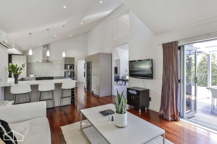 57 Staincross Street Green Bay_12