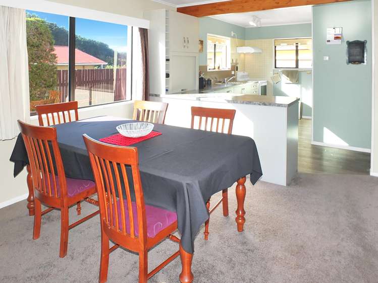 38 Hennessy Street East Foxton Beach_7