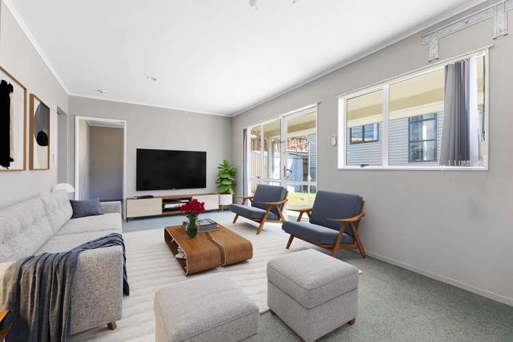 18 Greenmeadows Avenue_5