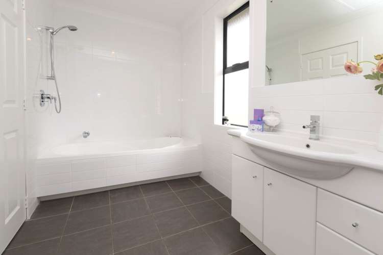 25 Mollyhawk Rise Arkles Bay_16