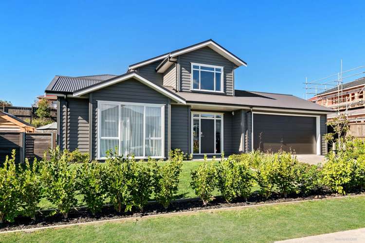 27 Couldrey Crescent Red Beach_0